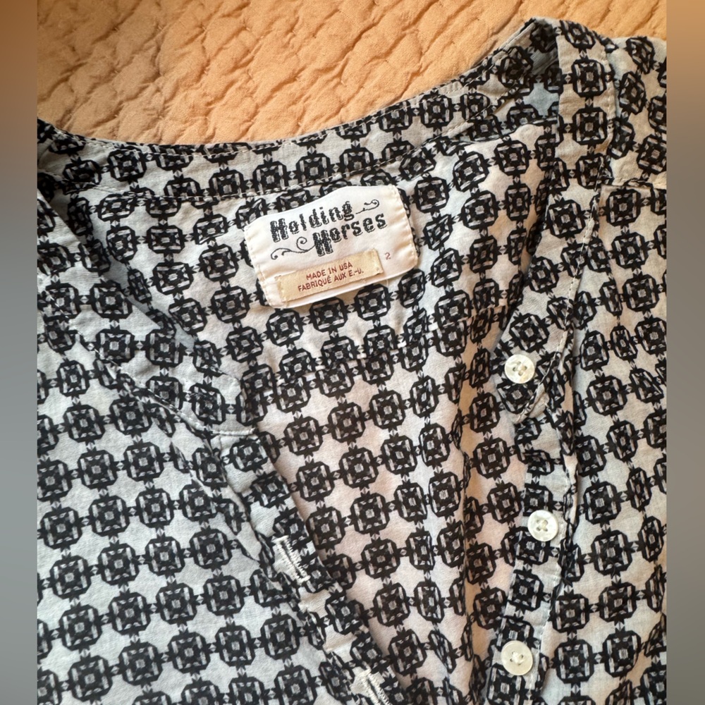 Anthropologie HOLDING HORSES Size 2 Black and White Blouse Light 100% Cotton - Picture 2 of 9
